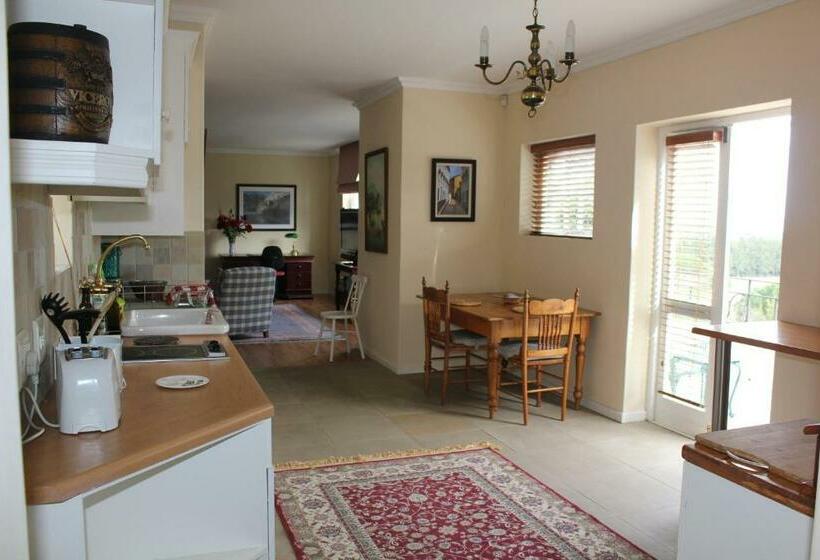 Номер Стандарт, Morton Manor
