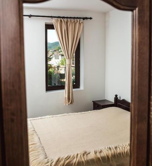 Семейный Номер, Topalovi Guest House
