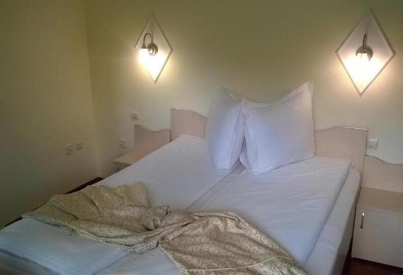 اتاق استاندارد با بالکن, Vila Alunis