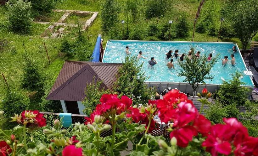 ویلای 1 خوابه, Vila Alunis