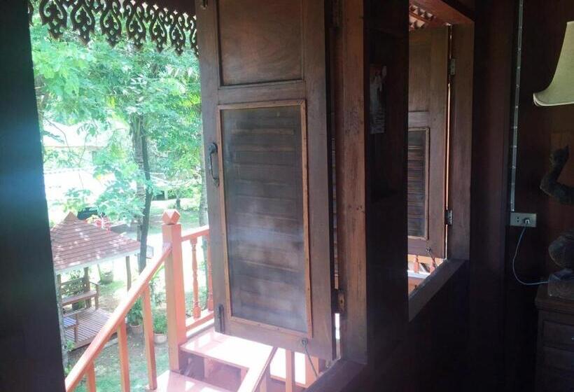 ویلای 3 خوابه, Ruen Thai Rim Haad