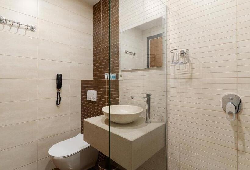 اتاق استاندارد سه تخته با بالکن, Cozy Loft