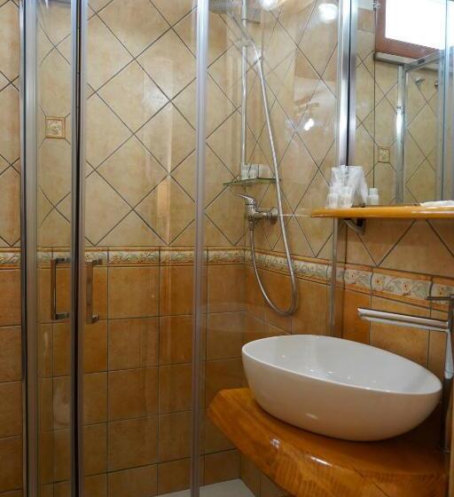 Апартаменты 1 Спальня с Террасой, Familiainn Rooms & Apartments