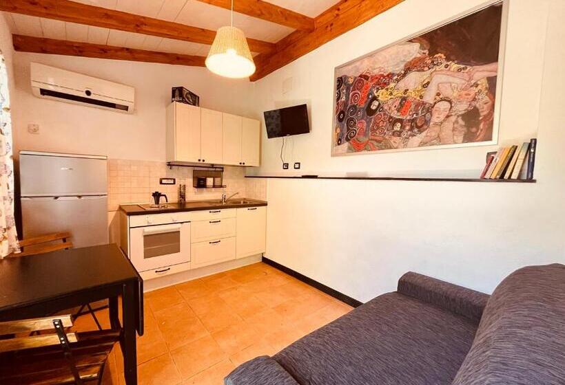 استودیوی استاندارد, Baia Di Levanto