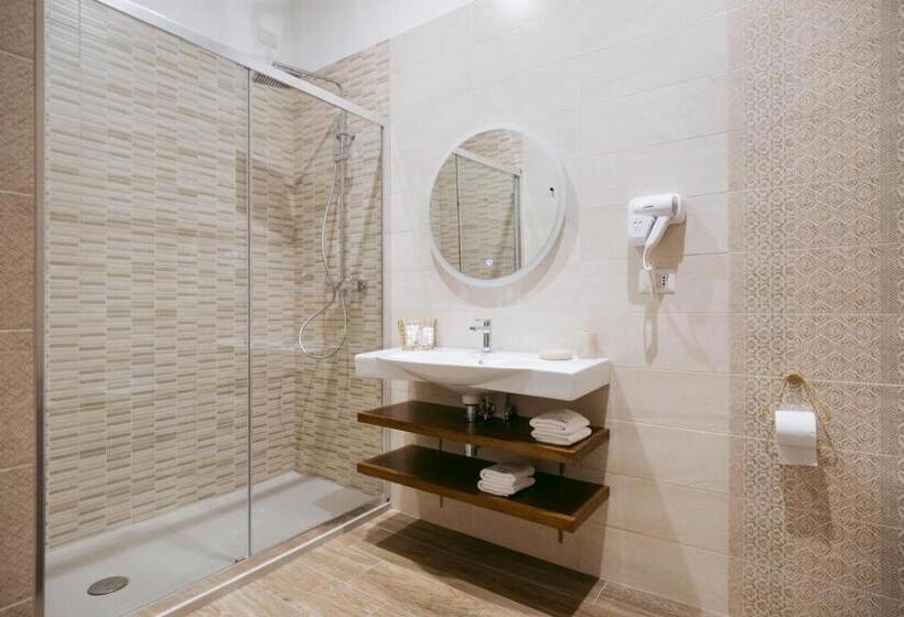 Люкс Повышенной Комфортности, Porta D'oro Charming House