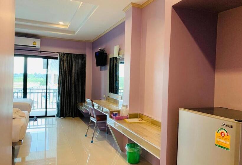 اتاق لوکس, โรงแรมมาลินี