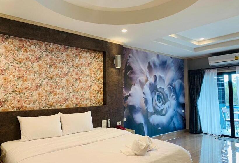 سوییت جونیور با بالکن, โรงแรมมาลินี