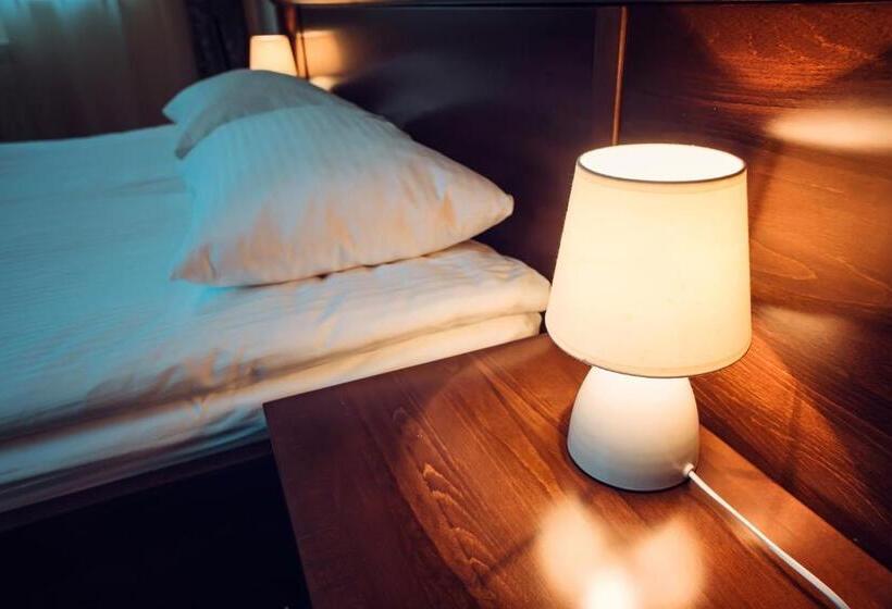 غرفة دور أخير, Boutique Hotel Villa P