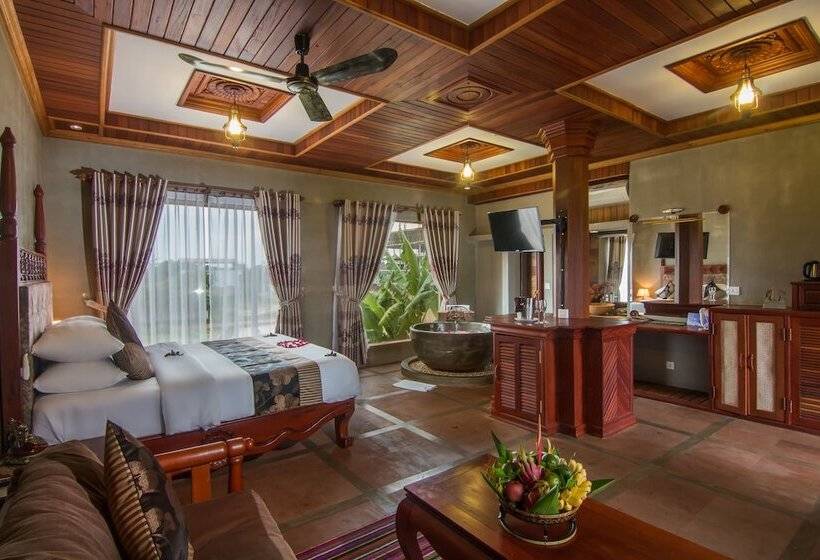 Полулюкс, Model Angkor Resort