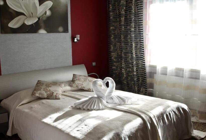Семейные Апартаменты, Centrum Green Hill Business & Spa
