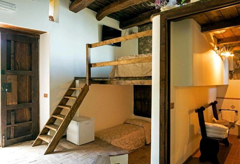 اتاق استاندارد چهار تخته, Il Castello Di San Sergio