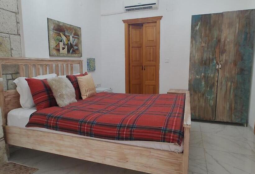Полулюкс, Kemerlihan Deluxe