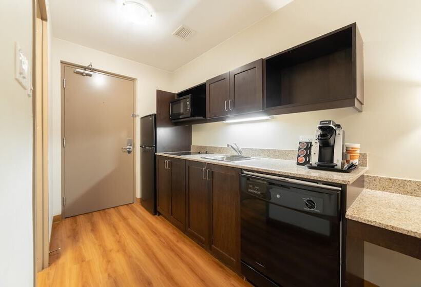 Люкс, Quality Inn & Suites