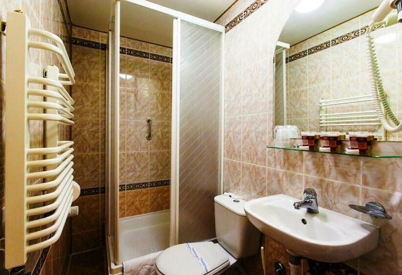 اتاق استاندارد یک نفره, Zamek W Krasiczynie