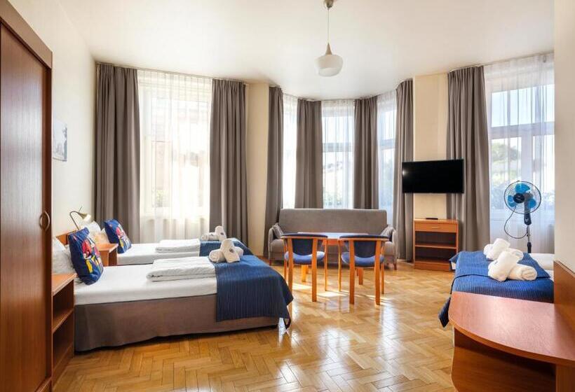 Четырехместный Номер Стандарт, Kosmopolita Rooms