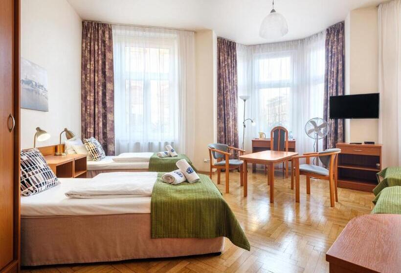Четырехместный Номер Стандарт, Kosmopolita Rooms