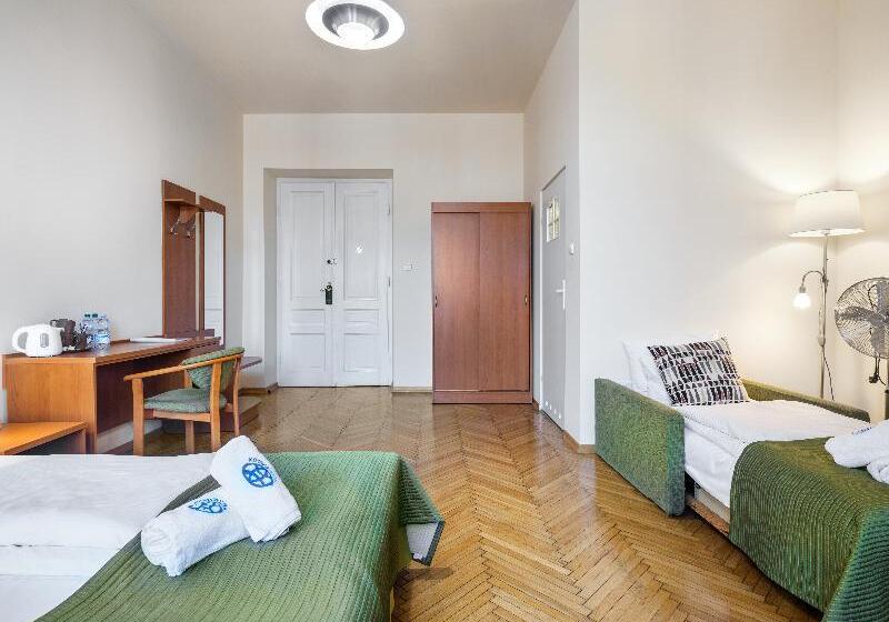 Номер Стандарт Трехместный, Kosmopolita Rooms
