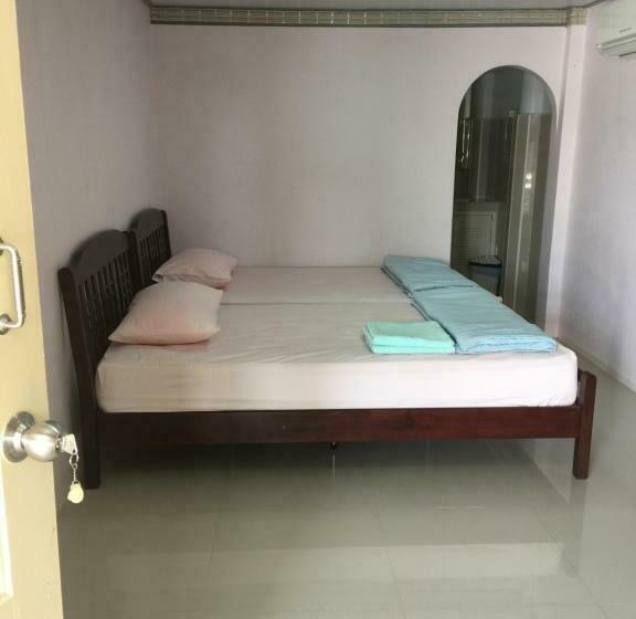اتاق لوکس, Baan Songsri