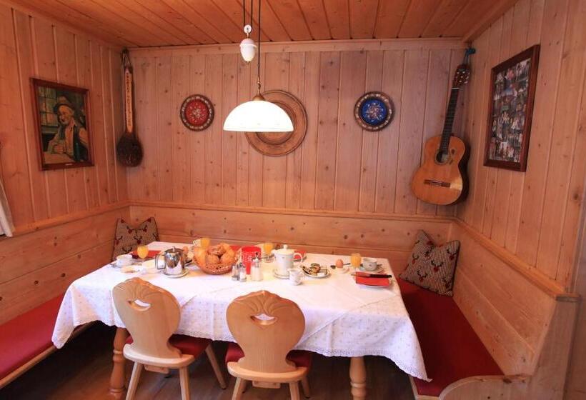 Quarto Triplo Comfort, Garni Tramans