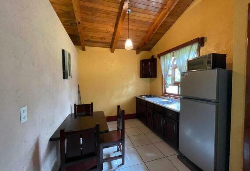 کابین, Cabañas Rosy