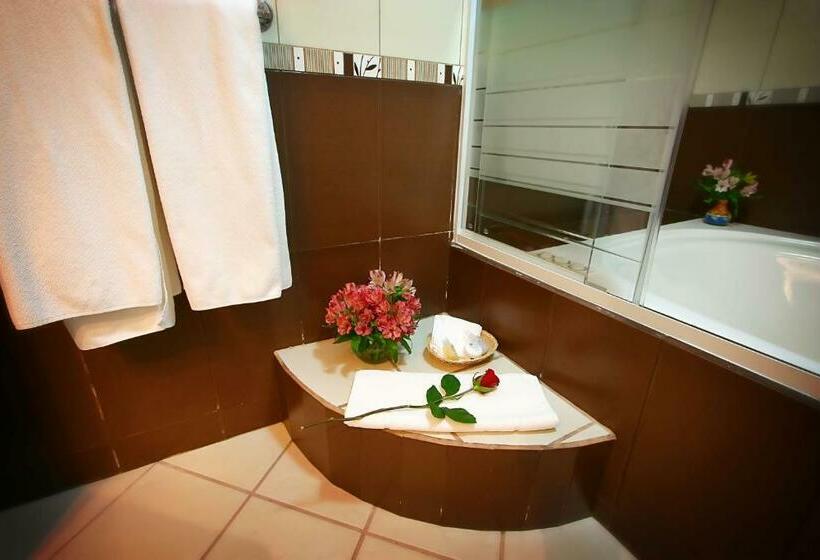Полулюкс, Puertolago Country Inn & Resort