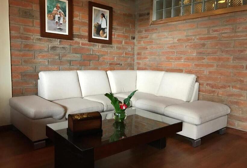 Люкс Повышенной Комфортности, Puertolago Country Inn & Resort
