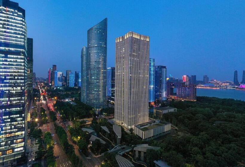Люкс Deluxe Кровать Кинг, Courtyard By Marriott Hangzhou Qianjiang