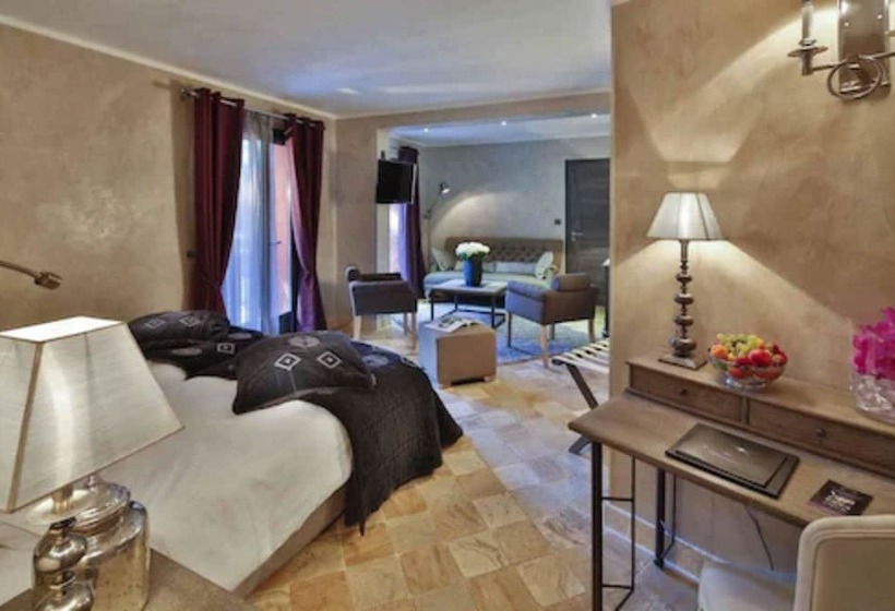 Полулюкс, Hostellerie Les Gorges De Pennafort