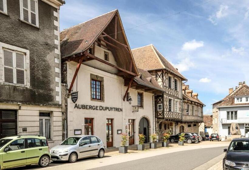 Семейный Номер, Auberge Dupuytren