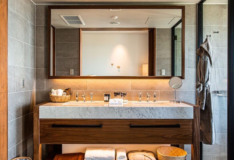 اتاق استاندارد با چشم‌انداز دریا, One Suite The Grand