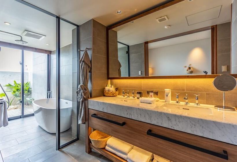 اتاق پرمیوم با چشم‌انداز دریا, One Suite The Grand