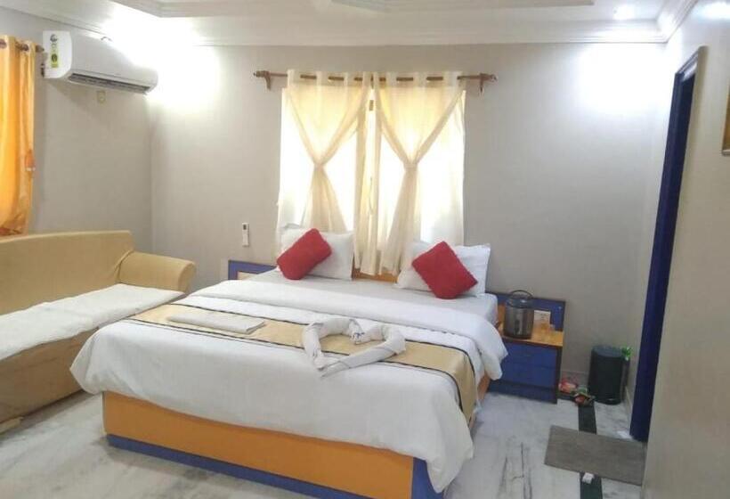 豪华房间, Prabhat Beach Resort