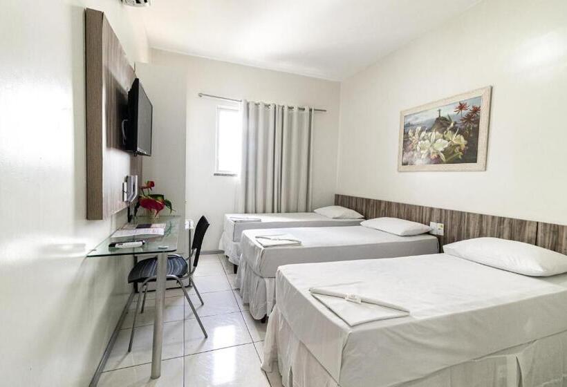 Quarto Triplo Estandar, Aeroporto Montese Star