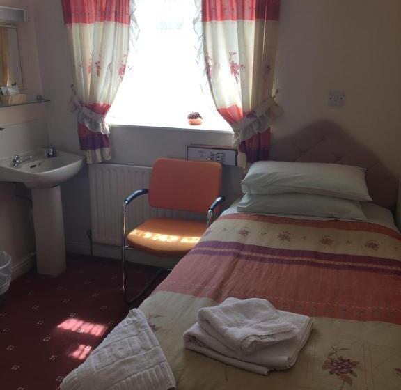 اتاق استاندارد یک نفره, Athol Blackpool