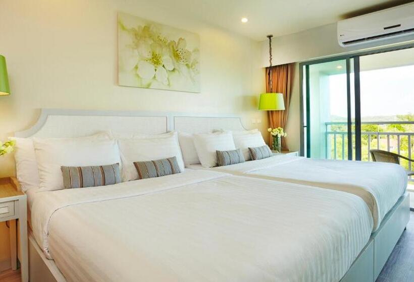 اتاق لوکس با چشم‌انداز باغ, Bandara On Sea, Rayong