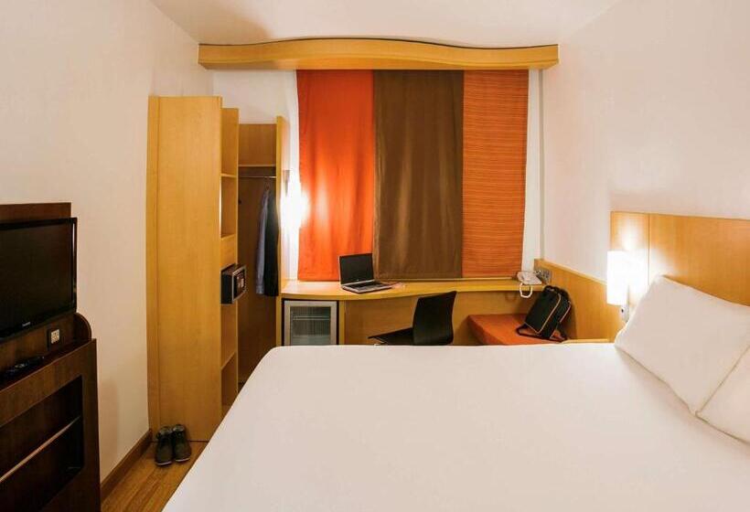 اتاق استاندارد با تخت دوبل, Ibis Lagos Ikeja