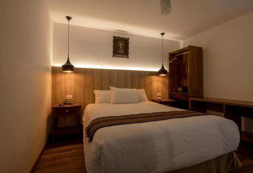 标准间, Rojas Inn
