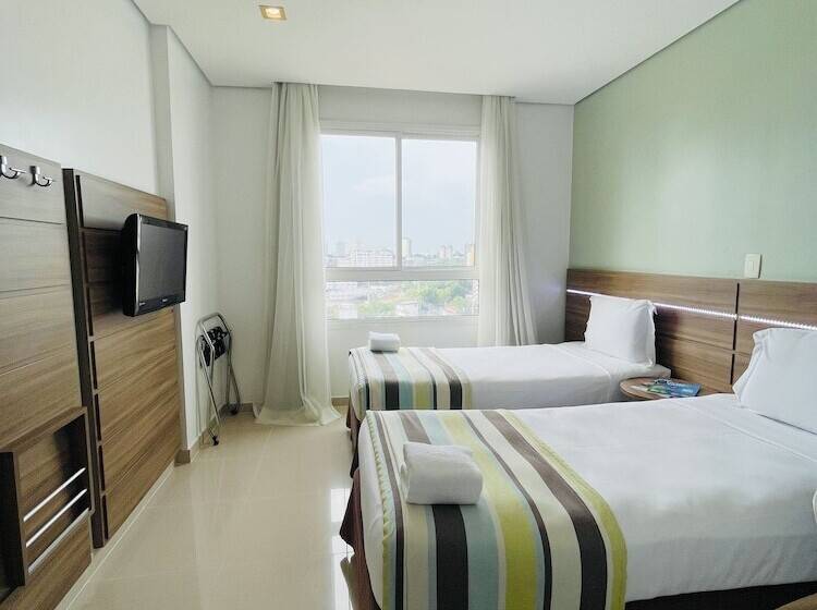 Quarto Estandar, Express Vieiralves