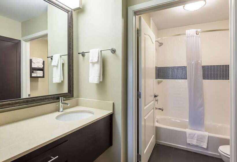Люкс Адаптированный для Инвалидов, Staybridge Suites Houston I 10 West Beltway 8 By Ihg