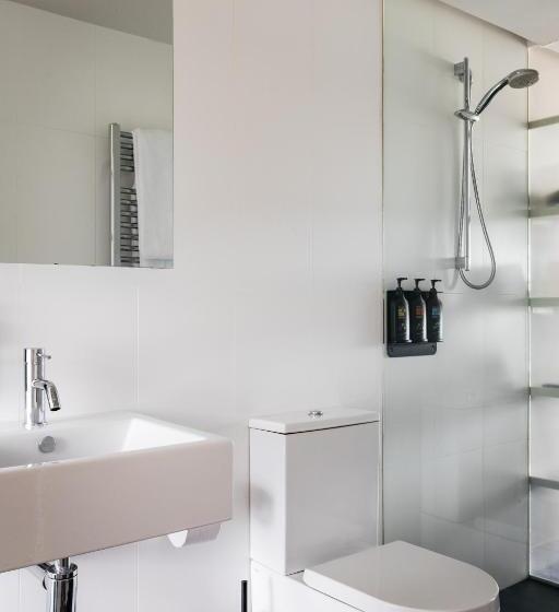 Escritório Estándar, Nishi Apartments Eco Living By Ovolo