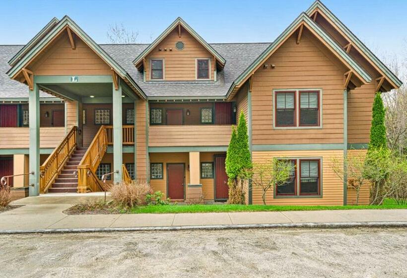 Дом 3 Спальни, Castle Hill Condo