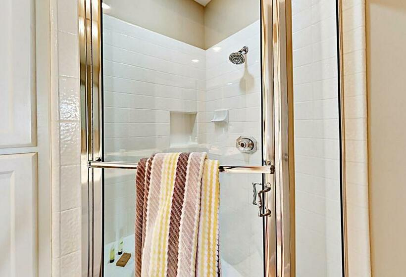 Апартаменты 3 Спальни, Southern Hills Charm Permit# 65256