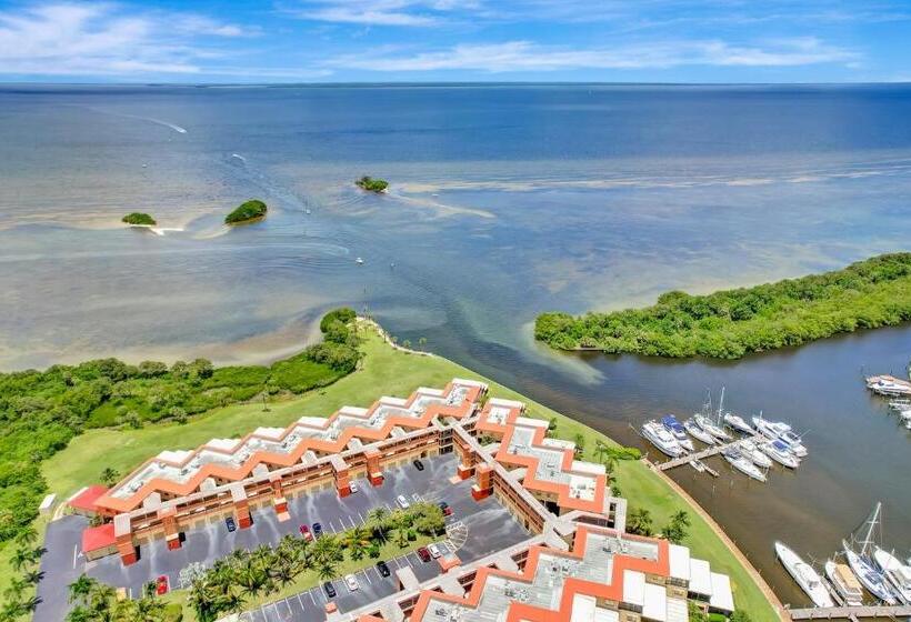 Апартаменты 3 Спальни, South Shore Sunset