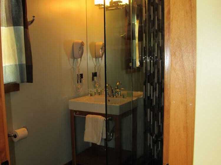 Хижина Deluxe, Convict Lake Resort