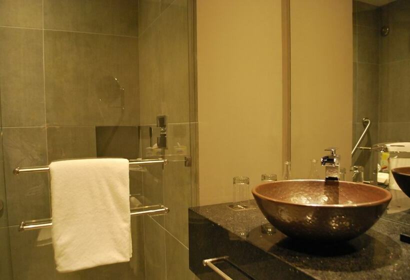 Полулюкс, Movich Buro 26