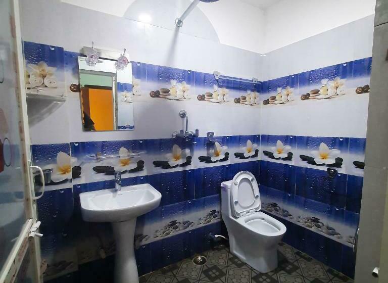 اتاق لوکس با بالکن, Elite Pokhara