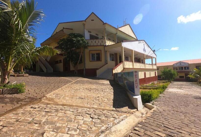 اتاق استاندارد با بالکن و چشم‌انداز دریا, Centre Lucien Botovasoa