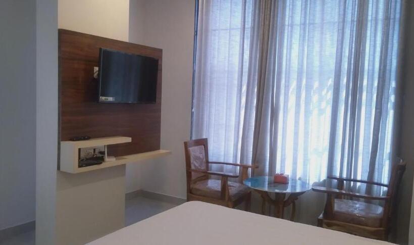 Номер Deluxe, Success Residency
