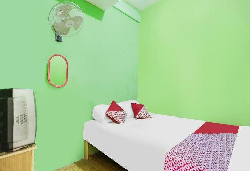Номер Economy, Spot On 91882 Bilqis Homestay