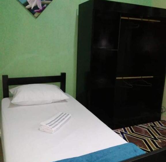Quarto Estandar Individual, Pousada Uberaba